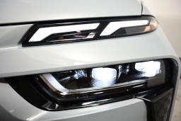 BMW X7 xDrive40i Sports Activity Vehicle 2026