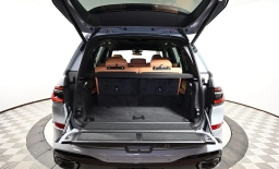 BMW X7 xDrive40i Sports Activity Vehicle 2026