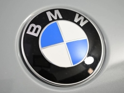 BMW X7 xDrive40i Sports Activity Vehicle 2026