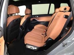 BMW X7 xDrive40i Sports Activity Vehicle 2026