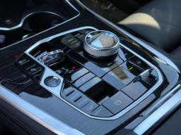 BMW X7 xDrive40i Sports Activity Vehicle 2026