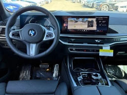BMW X7 xDrive40i Sports Activity Vehicle 2026
