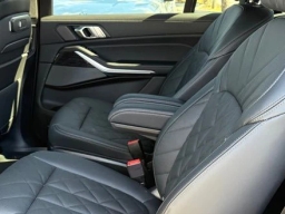 BMW X7 xDrive40i Sports Activity Vehicle 2026