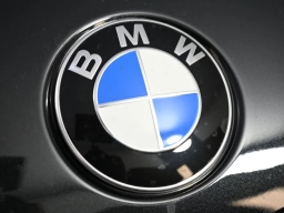 BMW X7 xDrive40i Sports Activity Vehicle 2026