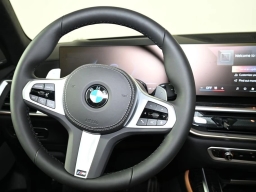 BMW X7 xDrive40i Sports Activity Vehicle 2026