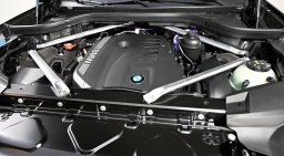 BMW X7 xDrive40i Sports Activity Vehicle 2026