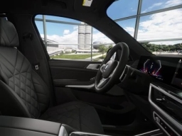 BMW X7 xDrive40i Sports Activity Vehicle 2026