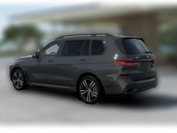 BMW X7 xDrive40i Sports Activity Vehicle 2026