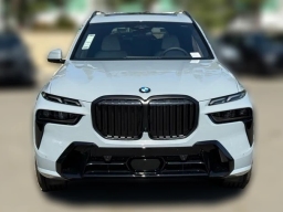 BMW X7 xDrive40i Sports Activity Vehicle 2026