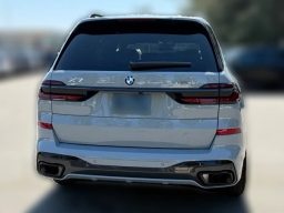 BMW X7 xDrive40i Sports Activity Vehicle 2026