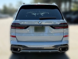 BMW X7 xDrive40i Sports Activity Vehicle 2026