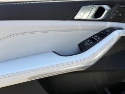 BMW X7 xDrive40i Sports Activity Vehicle 2026