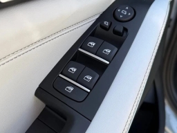 BMW X7 xDrive40i Sports Activity Vehicle 2026