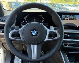 BMW X7 xDrive40i Sports Activity Vehicle 2026