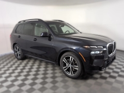 BMW X7 xDrive40i Sports Activity Vehicle 2026