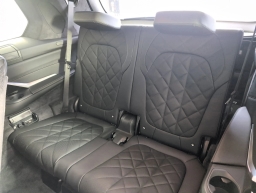 BMW X7 xDrive40i Sports Activity Vehicle 2026