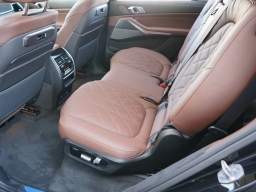 BMW X7 xDrive40i Sports Activity Vehicle 2026