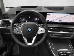 BMW X7 xDrive40i Sports Activity Vehicle 2026
