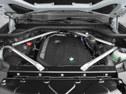 BMW X7 xDrive40i Sports Activity Vehicle 2026