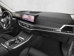 BMW X7 xDrive40i Sports Activity Vehicle 2026