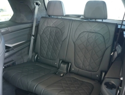 BMW X7 xDrive40i Sports Activity Vehicle 2026