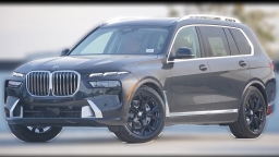 BMW X7 xDrive40i Sports Activity Vehicle 2026