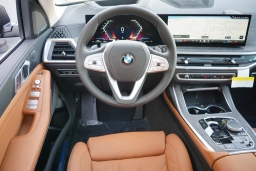 BMW X7 xDrive40i Sports Activity Vehicle 2026