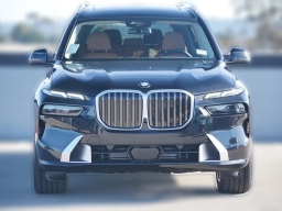 BMW X7 xDrive40i Sports Activity Vehicle 2026