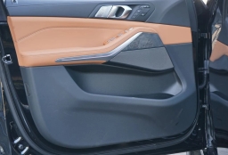 BMW X7 xDrive40i Sports Activity Vehicle 2026