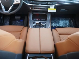 BMW X7 xDrive40i Sports Activity Vehicle 2026