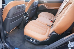 BMW X7 xDrive40i Sports Activity Vehicle 2026