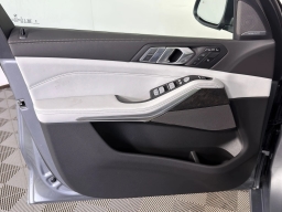 BMW X7 xDrive40i Sports Activity Vehicle 2026