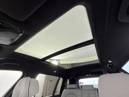 BMW X7 xDrive40i Sports Activity Vehicle 2026