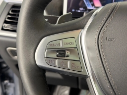 BMW X7 xDrive40i Sports Activity Vehicle 2026