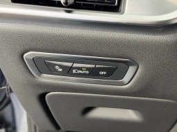 BMW X7 xDrive40i Sports Activity Vehicle 2026