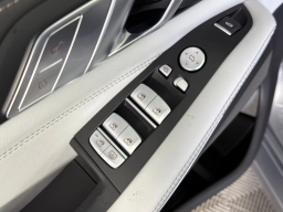 BMW X7 xDrive40i Sports Activity Vehicle 2026