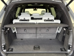 BMW X7 xDrive40i Sports Activity Vehicle 2026