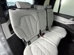 BMW X7 xDrive40i Sports Activity Vehicle 2026