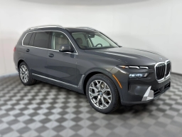 BMW X7 xDrive40i Sports Activity Vehicle 2026