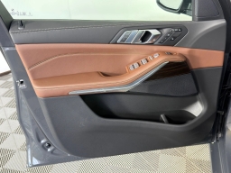 BMW X7 xDrive40i Sports Activity Vehicle 2026