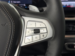 BMW X7 xDrive40i Sports Activity Vehicle 2026