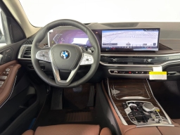 BMW X7 xDrive40i Sports Activity Vehicle 2026
