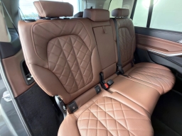 BMW X7 xDrive40i Sports Activity Vehicle 2026