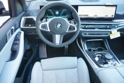 BMW X7 xDrive40i Sports Activity Vehicle 2026