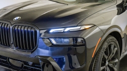 BMW X7 xDrive40i Sports Activity Vehicle 2026