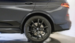 BMW X7 xDrive40i Sports Activity Vehicle 2026