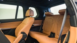 BMW X7 xDrive40i Sports Activity Vehicle 2026