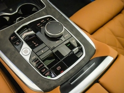 BMW X7 xDrive40i Sports Activity Vehicle 2026