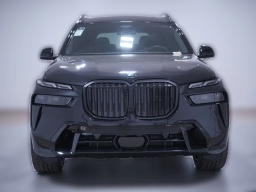 BMW X7 xDrive40i Sports Activity Vehicle 2026