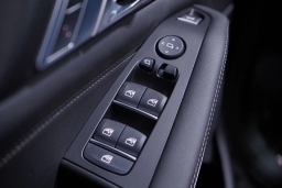 BMW X7 xDrive40i Sports Activity Vehicle 2026